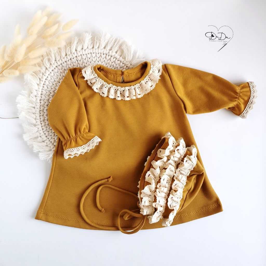 Sukienka z bonetką w różnych rozmiarach