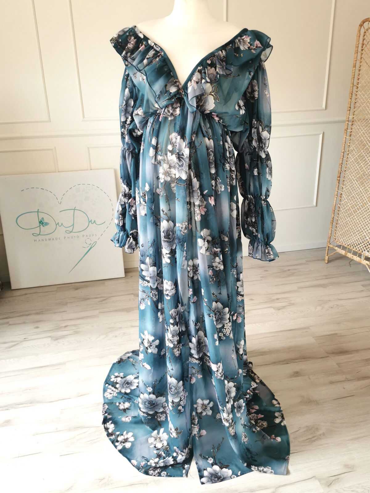 Szyfonowa suknia w kwiaty