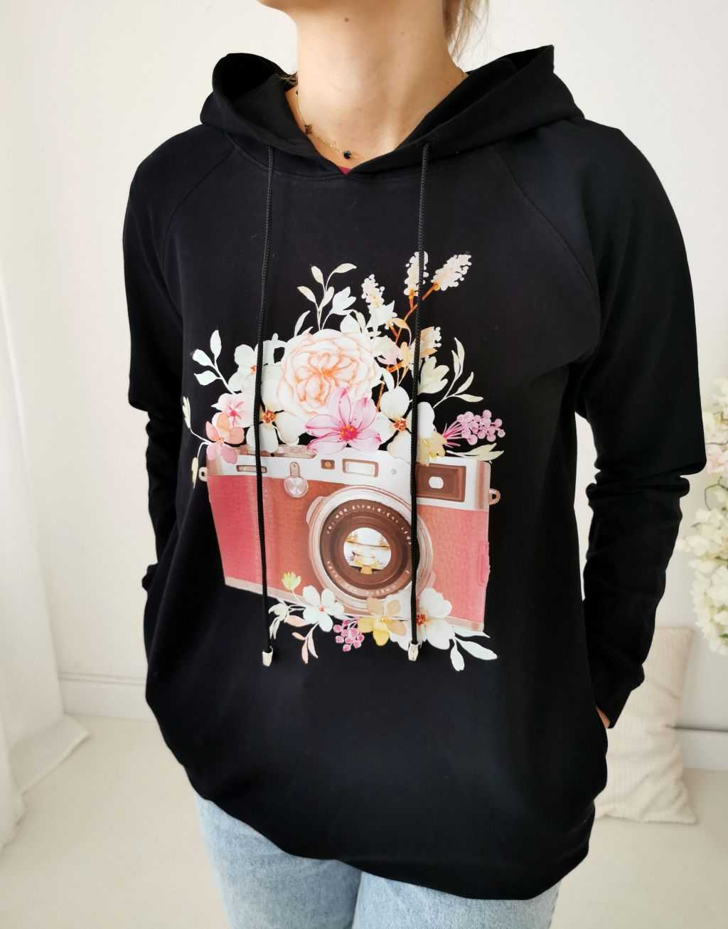 Czarna bluza z nadrukiem S/M