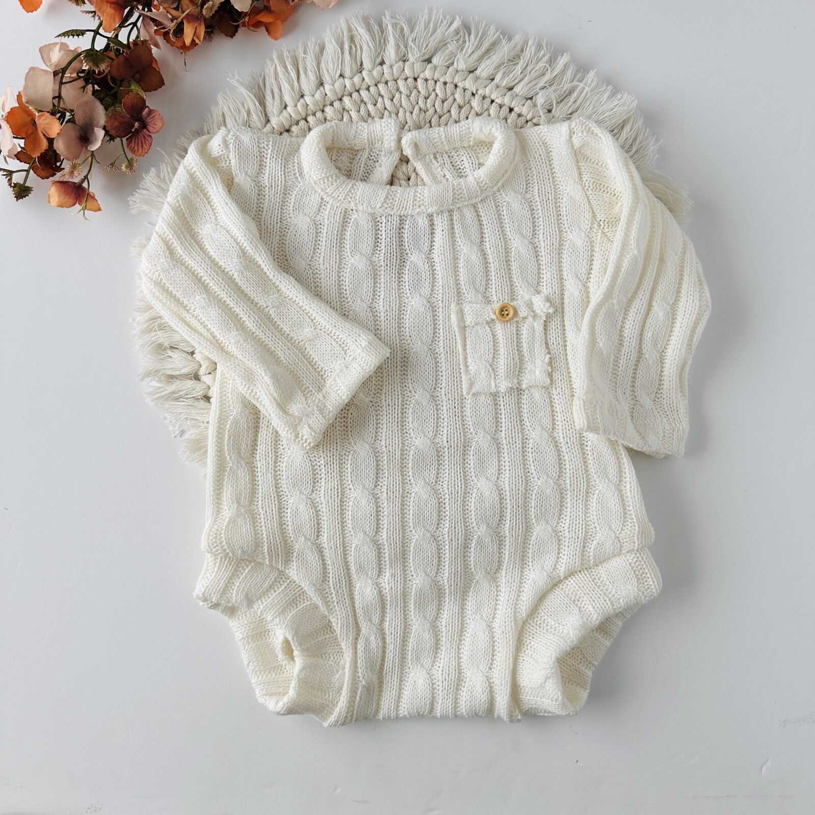 Ecru body z kieszonką